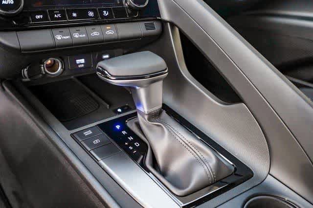 Certified 2025 Hyundai Elantra Sport FWD image 28