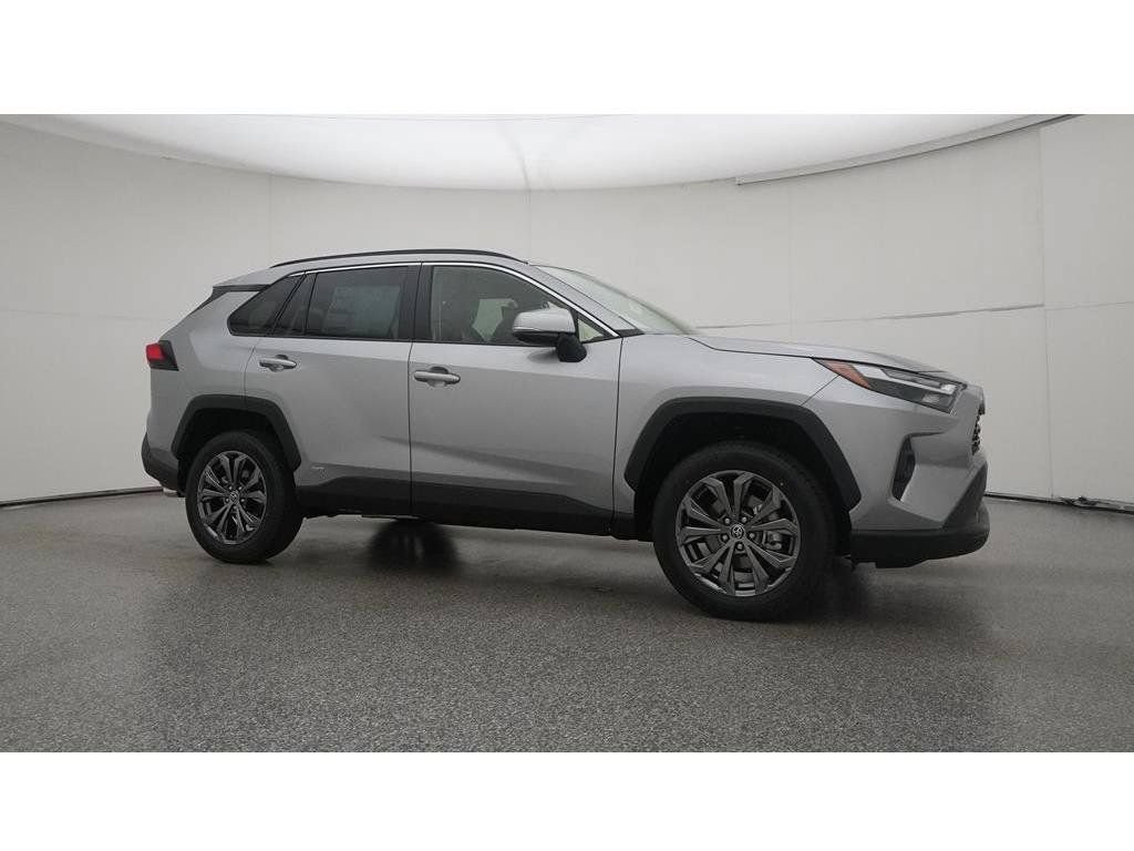 Used 2023 Toyota RAV4 XLE Premium AWD/4WD image 33