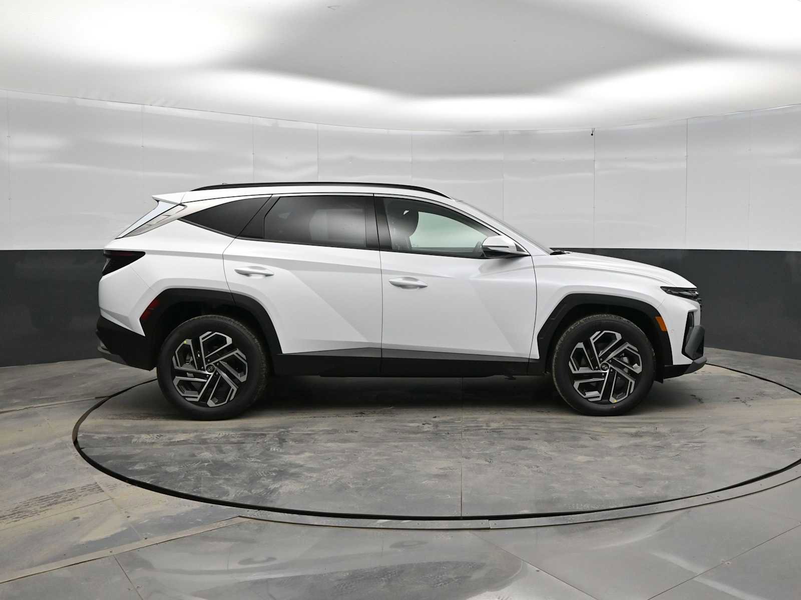 New 2026 Hyundai Tucson Limited AWD/4WD image 9