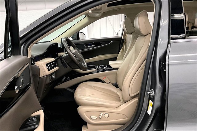 Used 2022 Lincoln Nautilus Reserve w/ Monochromatic Package image 20