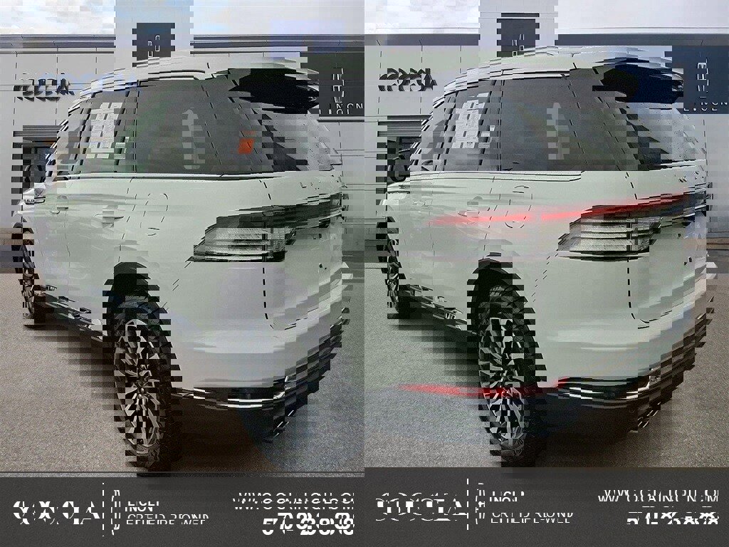 Certified 2023 Lincoln Aviator AWD w/ Premium Package image 6