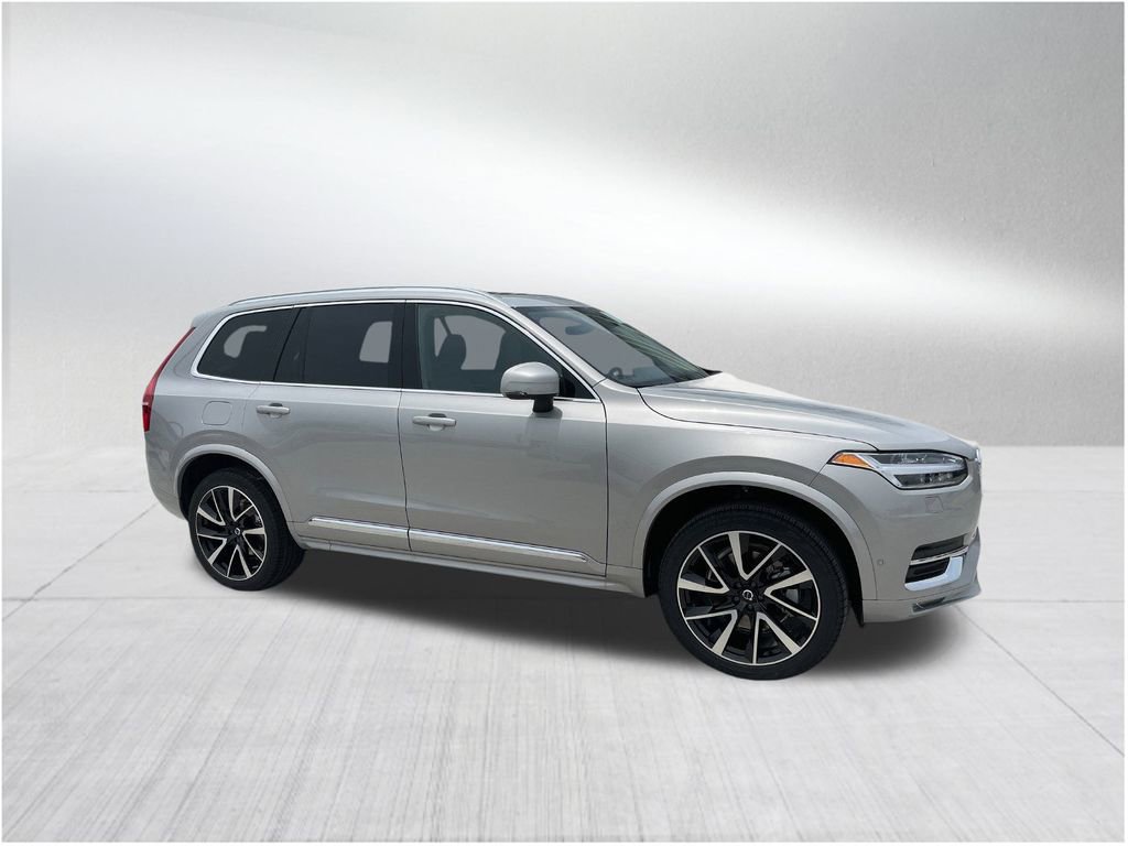 Used 2025 Volvo XC90 B6 Plus image 3