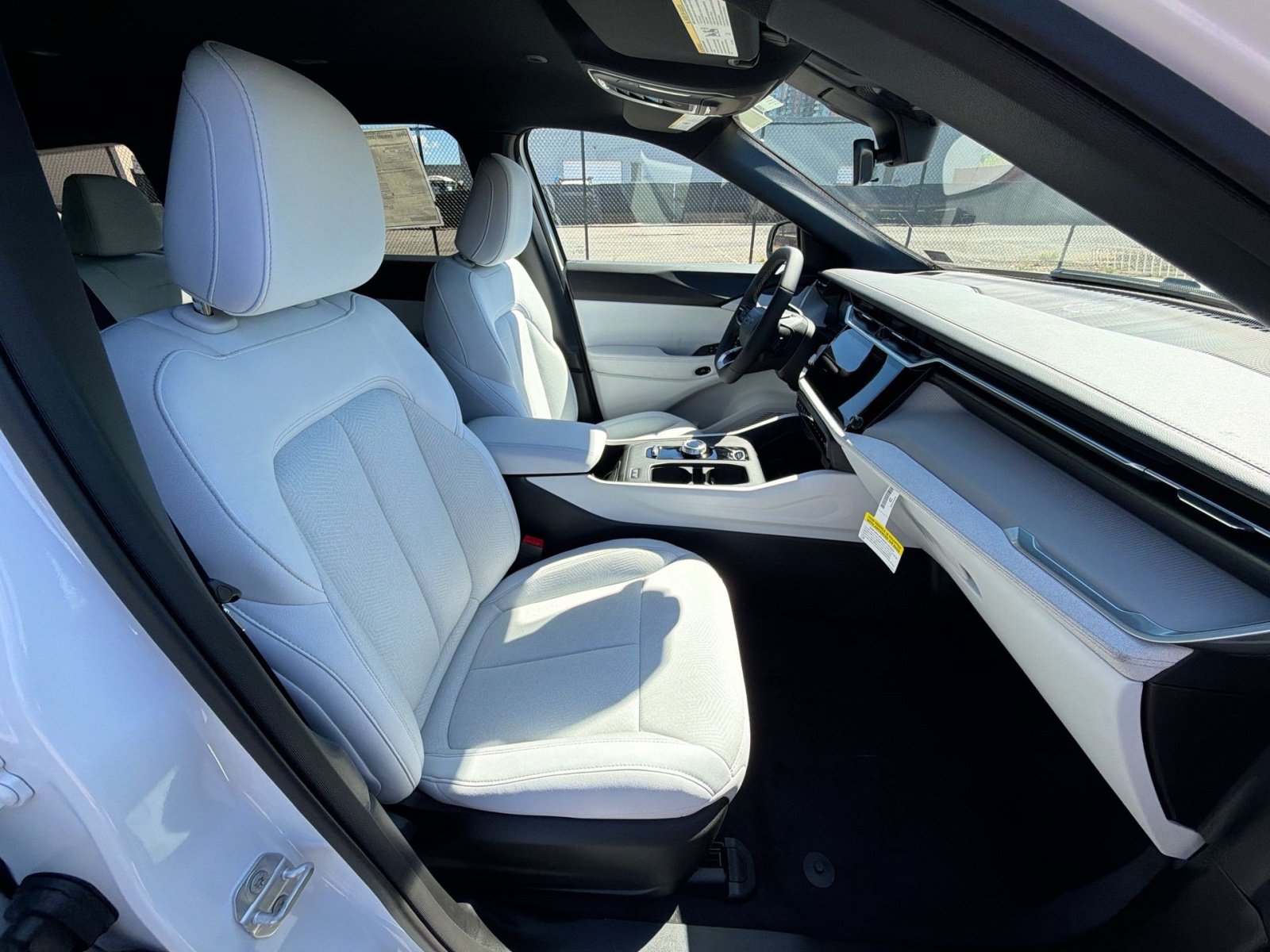 New 2026 Jeep Cherokee Laredo AWD/4WD image 25