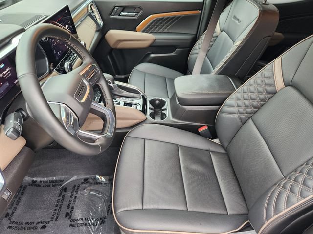 Used 2025 GMC Canyon Denali AWD/4WD image 4
