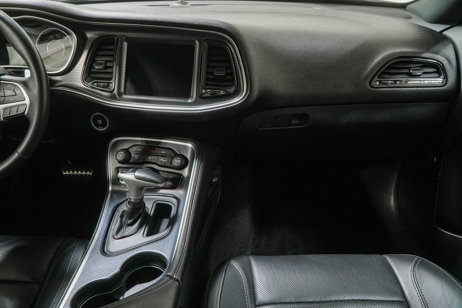 Used 2015 Dodge Challenger R/T Plus RWD image 37