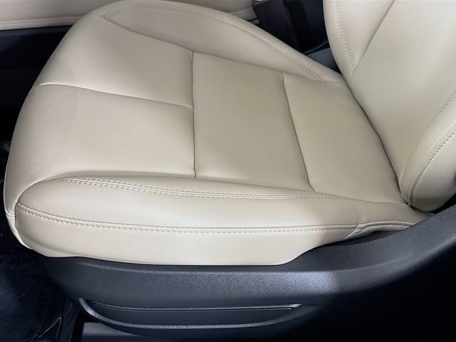 New 2026 Lincoln Corsair Premiere w/ Rear Removable Package Tray FWD image 20