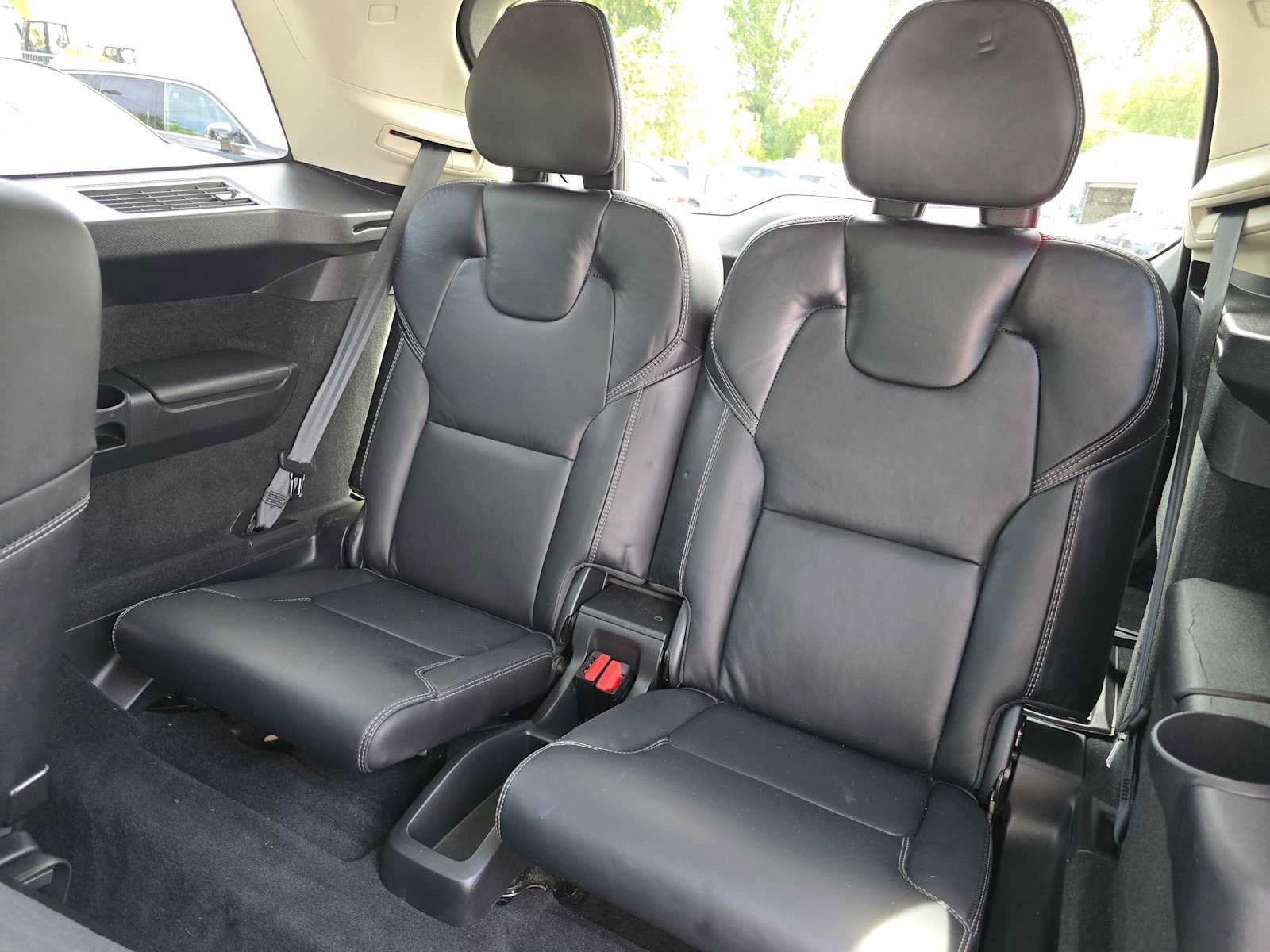 Certified 2023 Volvo XC90 B6 Ultimate w/ Lounge Package AWD/4WD image 18