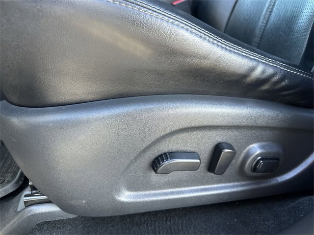 Certified 2017 Nissan Pathfinder Platinum w/ Family Entertainment Package image 14