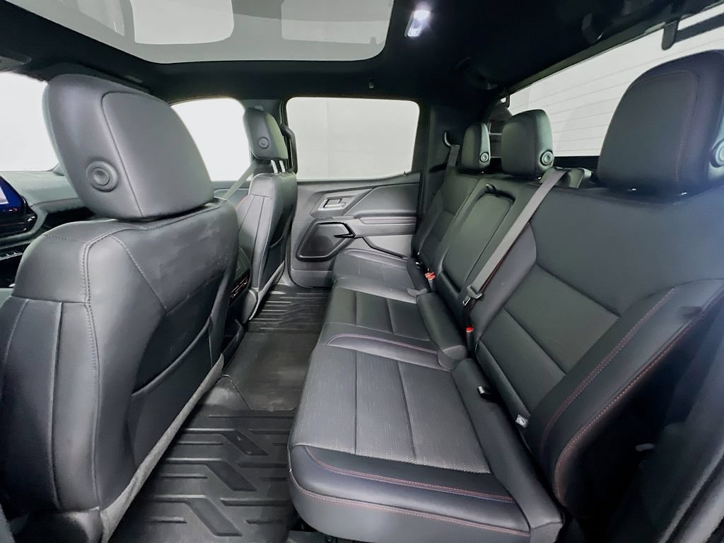Certified 2025 Chevrolet Silverado EV RST AWD/4WD image 24