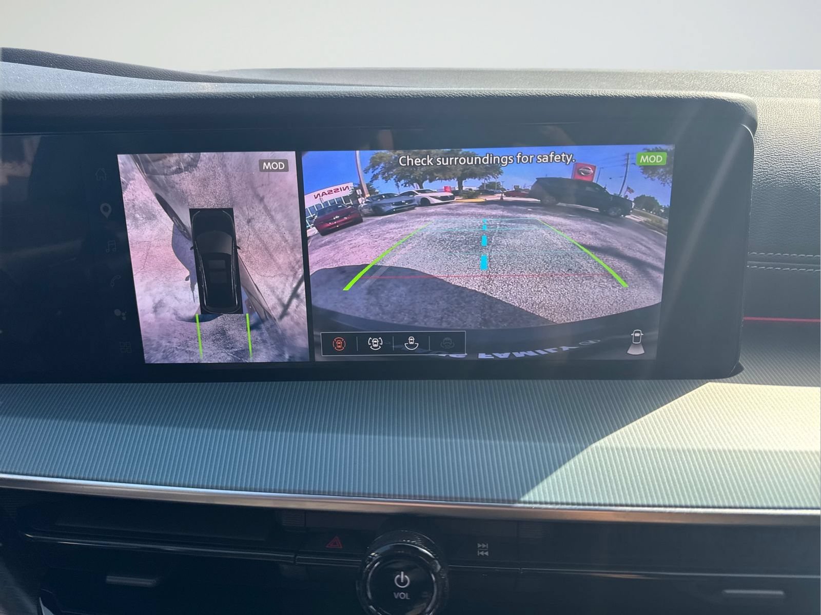 Certified 2025 Nissan Murano SL AWD/4WD image 27