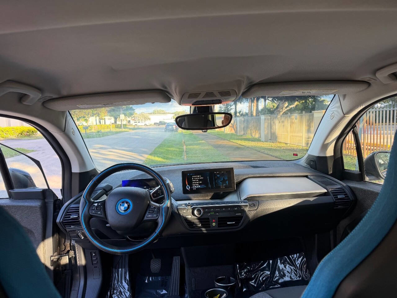 Used 2017 BMW i3 w/ Range Extender image 16