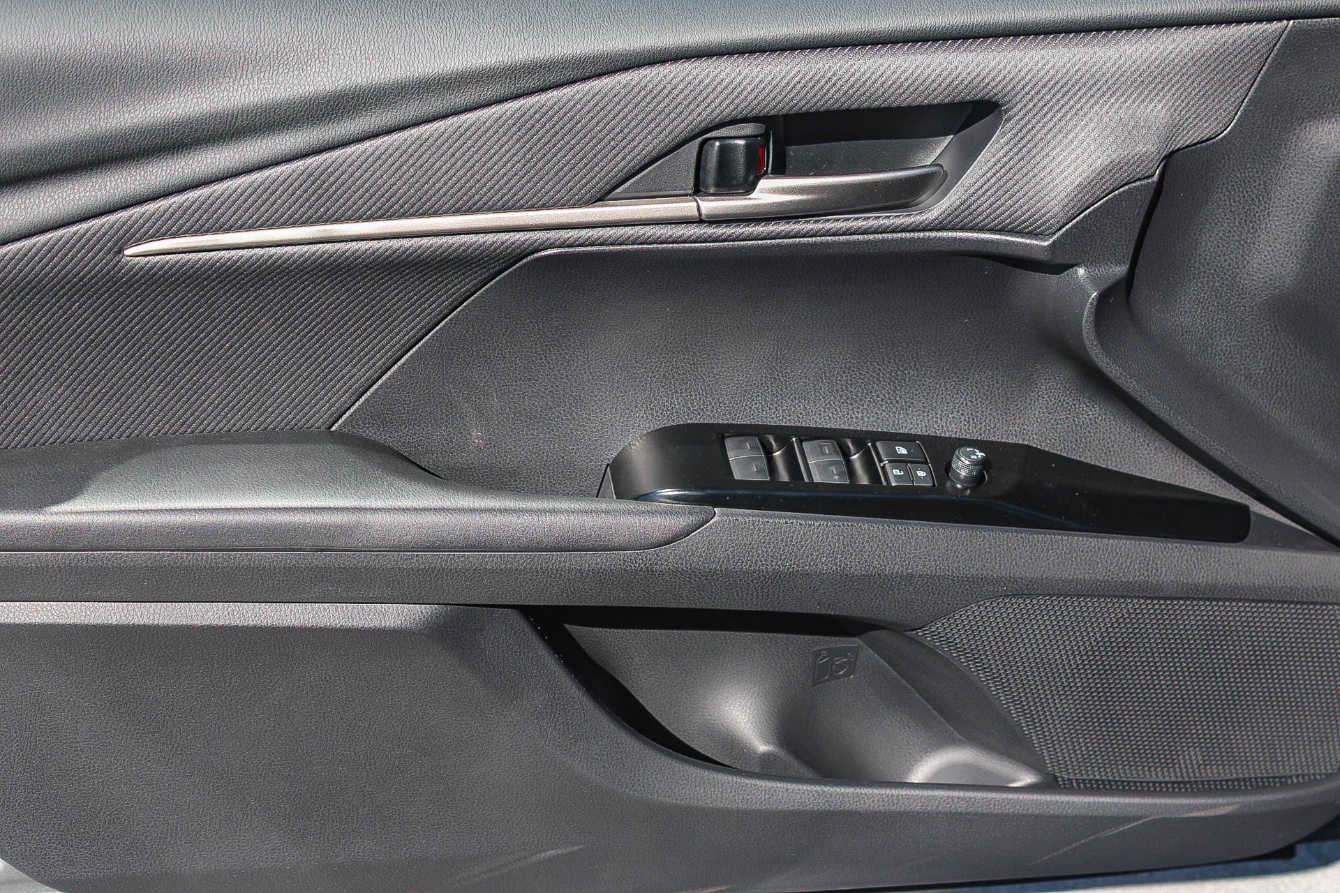 New 2026 Toyota Camry SE w/ Multimedia Upgrade Package FWD image 23