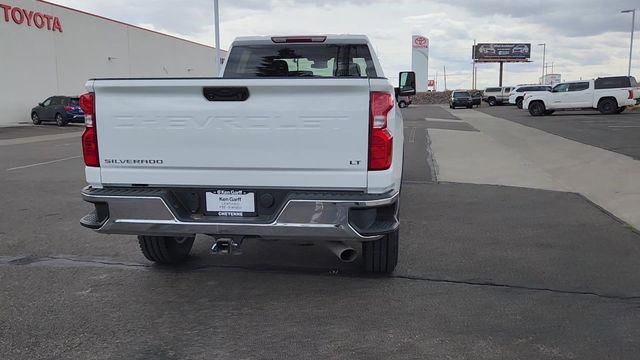 Used 2024 Chevrolet Silverado 2500 LT w/ Convenience Package image 2