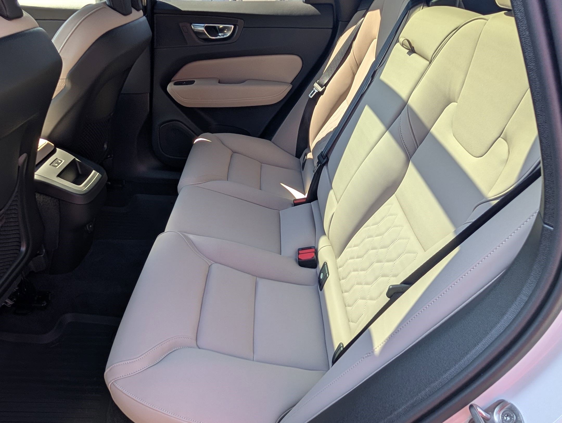 New 2026 Volvo XC60 B5 Plus w/ Protection Package Premier image 13