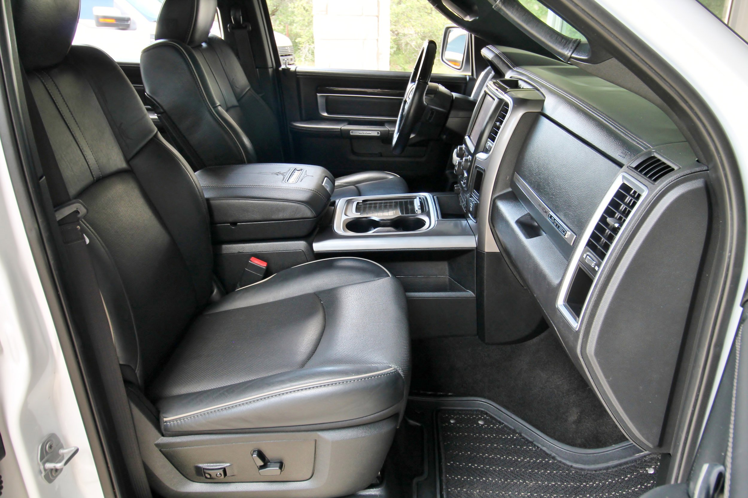 Used 2018 RAM 1500 Limited AWD/4WD image 38
