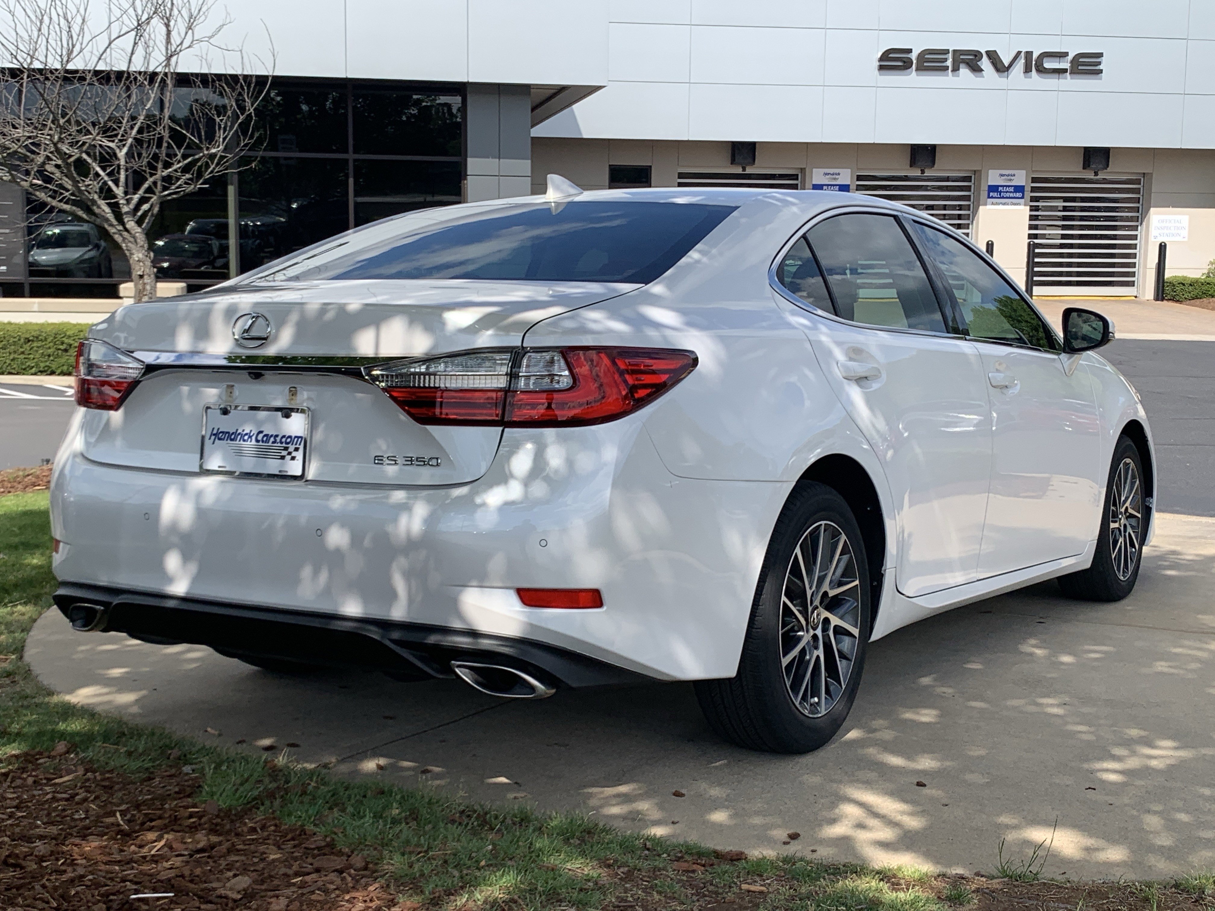 Used 2018 Lexus ES 350 w/ Luxury Package w/Wood Trim FWD image 10