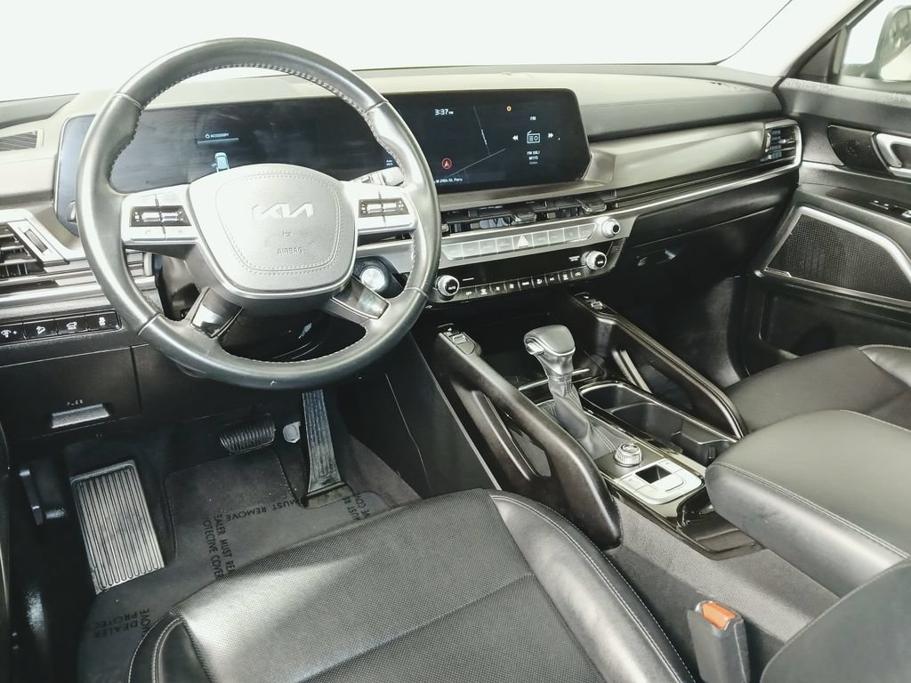 Used 2025 Kia Telluride S FWD image 9