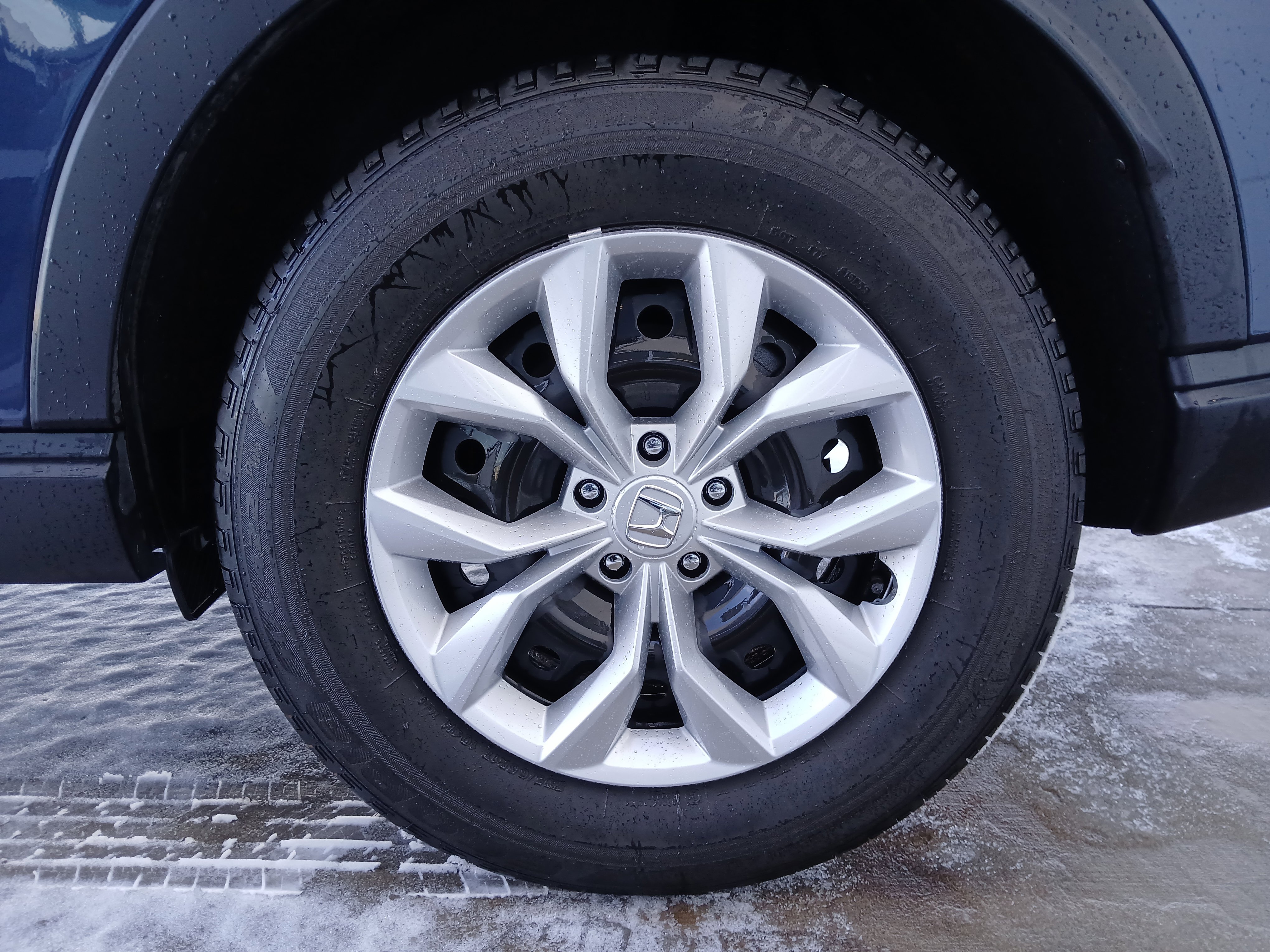 Used 2025 Honda CR-V LX image 14