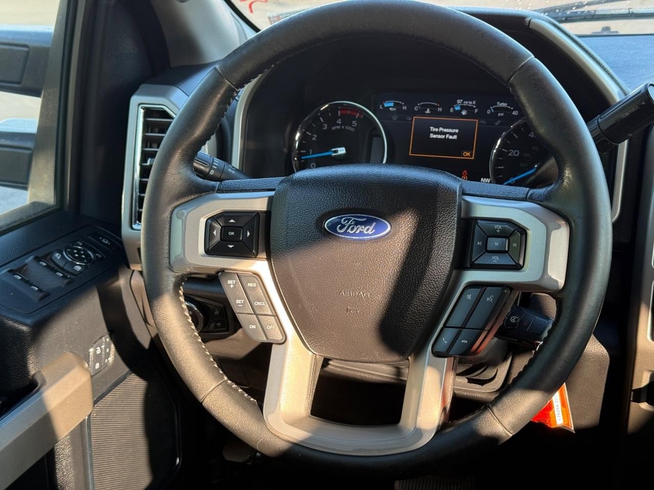 Used 2017 Ford F350 Lariat w/ Lariat Value Package image 13