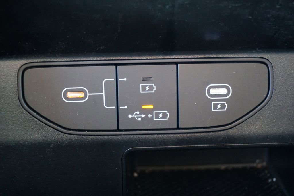 Used 2024 Kia Sorento LX image 29