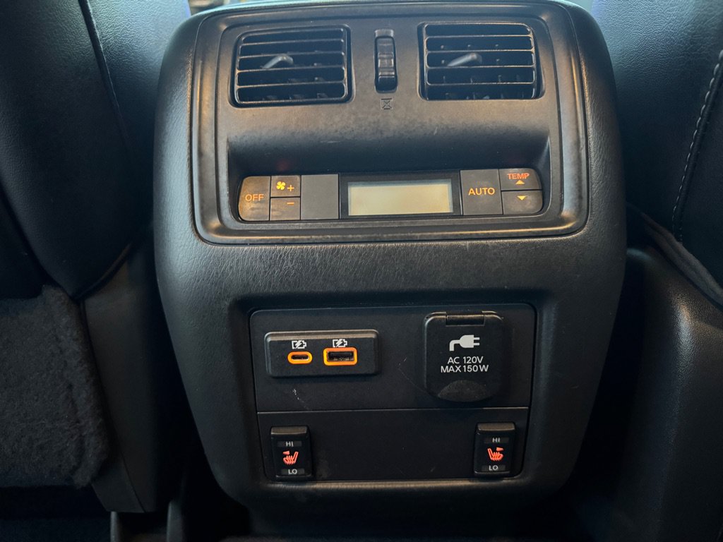 Used 2019 Nissan Pathfinder Platinum FWD image 23