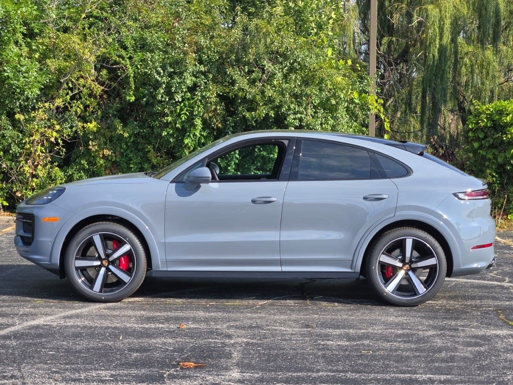 New 2026 Porsche Cayenne S image 2