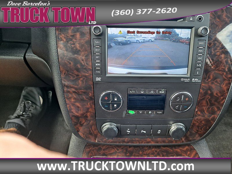 Used 2014 GMC Yukon XL Denali image 27