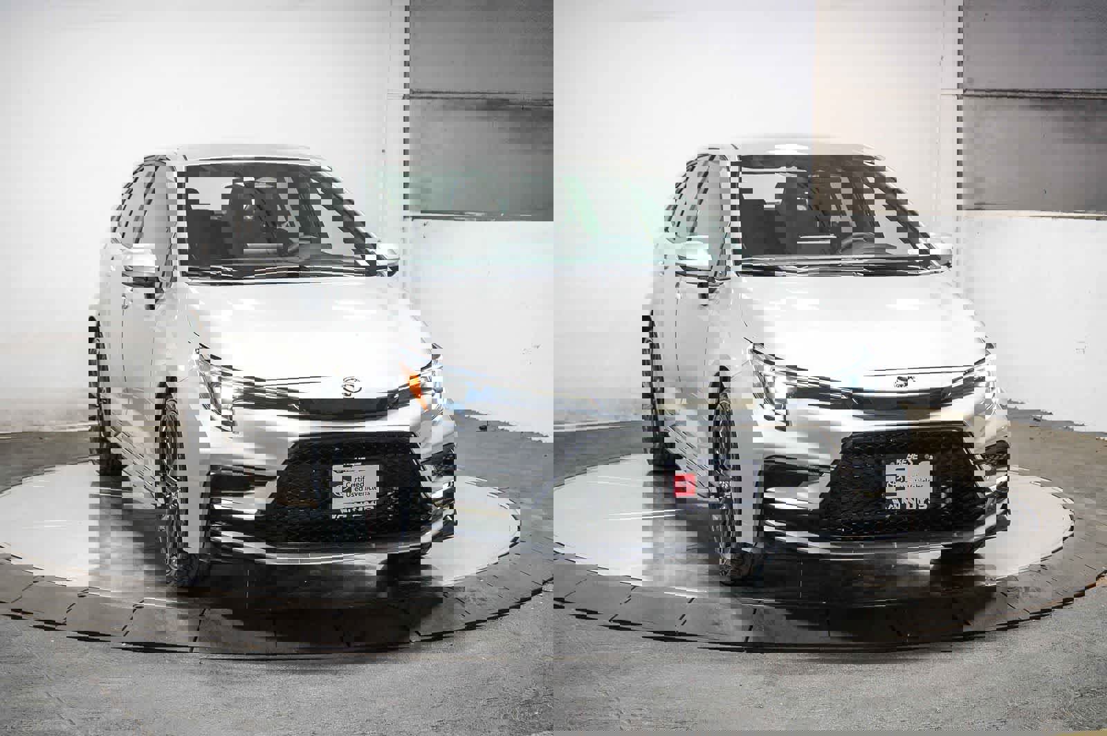 Certified 2024 Toyota Corolla SE FWD image 2