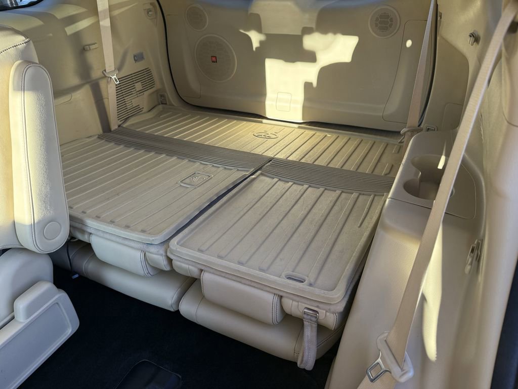 Used 2014 Toyota Highlander Limited image 12