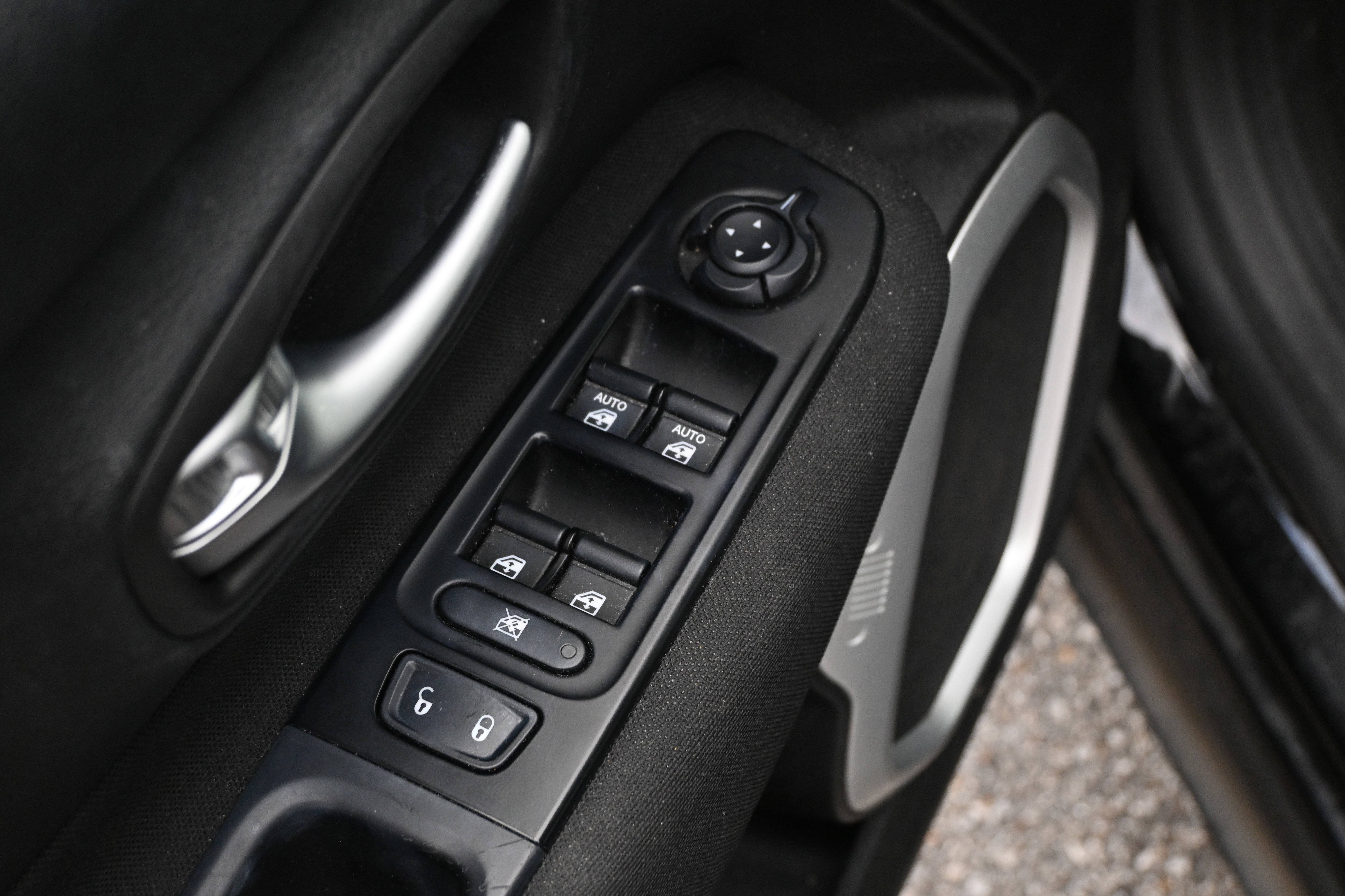 Used 2020 Jeep Renegade Latitude image 16