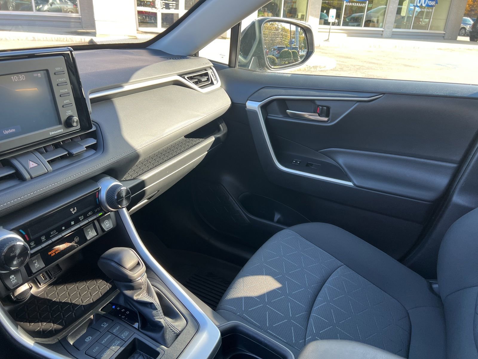 Used 2021 Toyota RAV4 XLE w/ XLE Grade Weather Package image 30