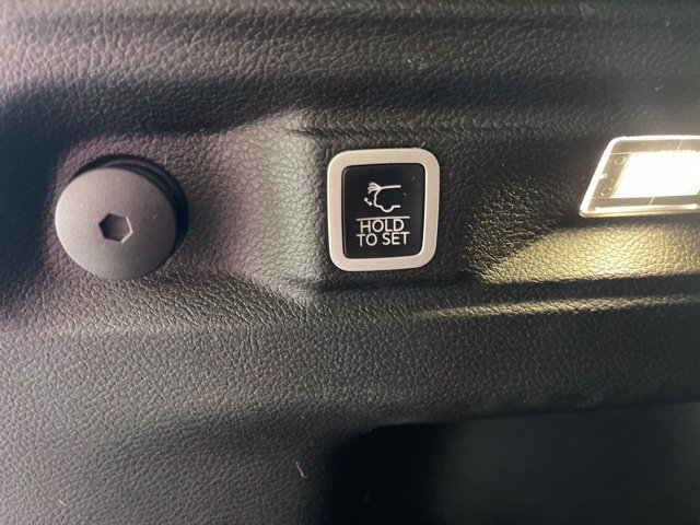 Used 2025 Jeep Grand Cherokee L Laredo w/ Luxury Tech Group I AWD/4WD image 19