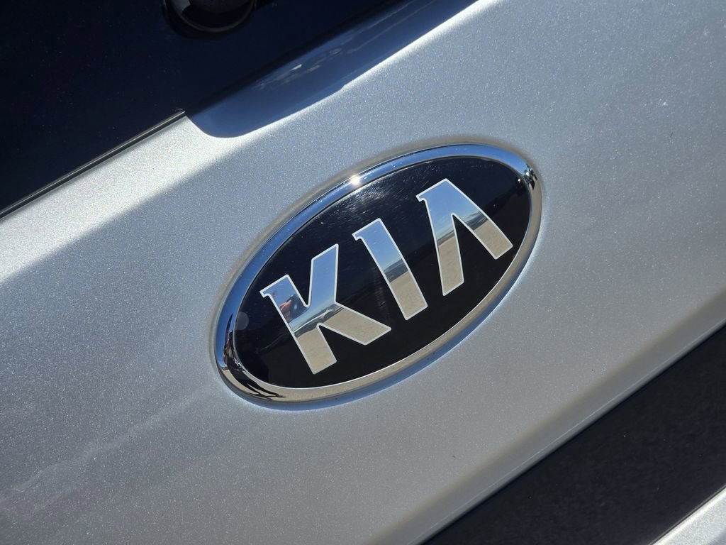 Used 2021 Kia Soul LX image 9