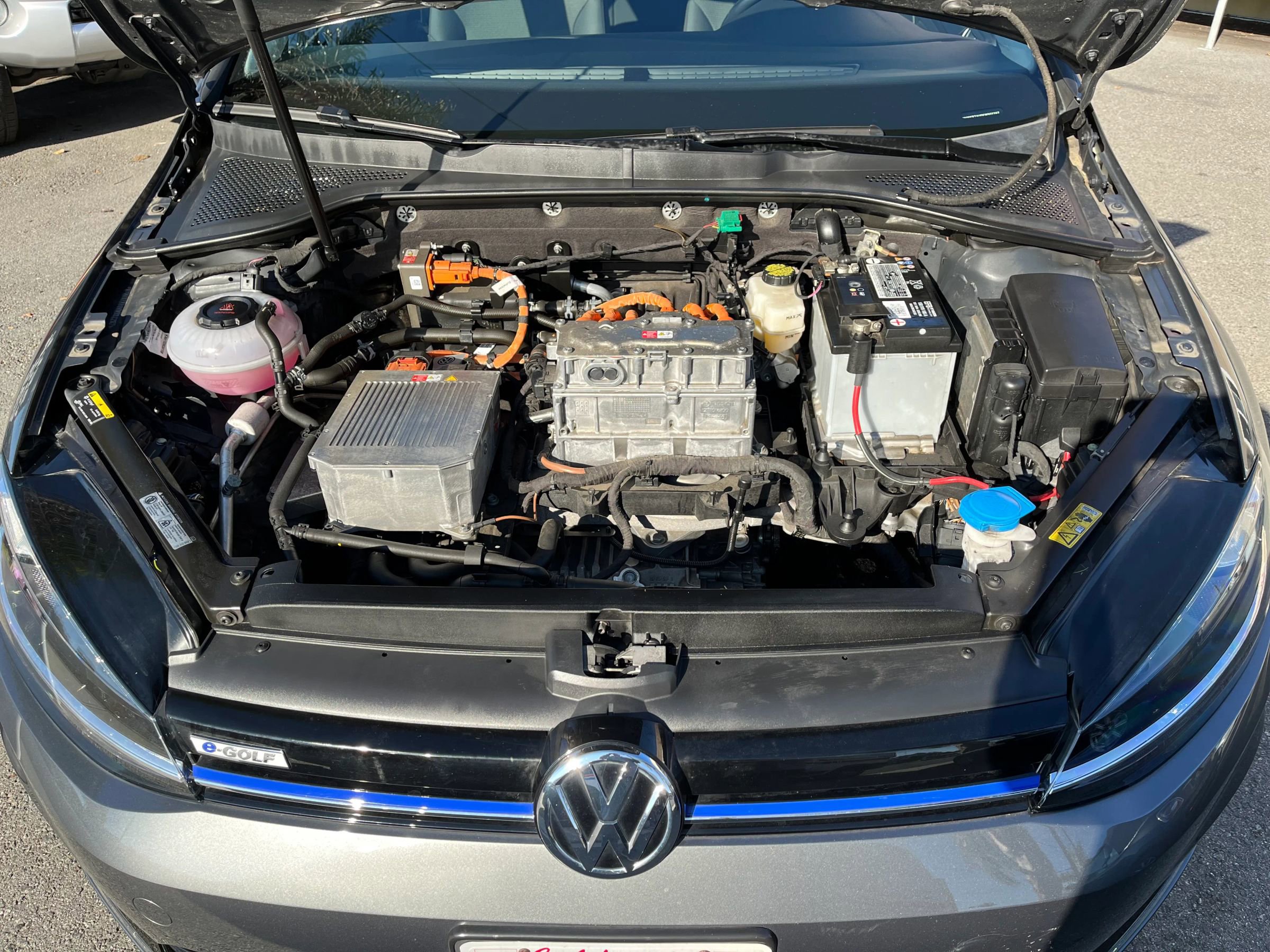 Used 2019 Volkswagen e-Golf SE w/ Driver Assistance Package FWD image 20
