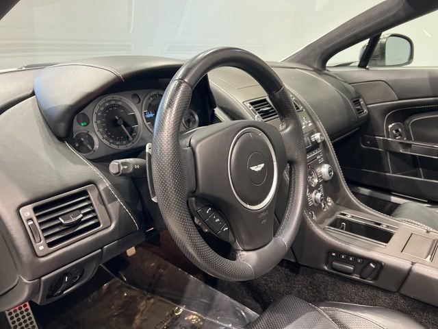Used 2013 Aston Martin V8 Vantage Roadster RWD image 26