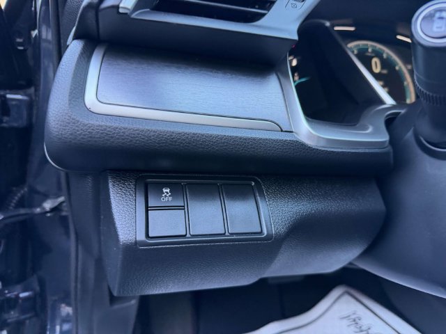 Used 2018 Honda Civic EX-L image 18