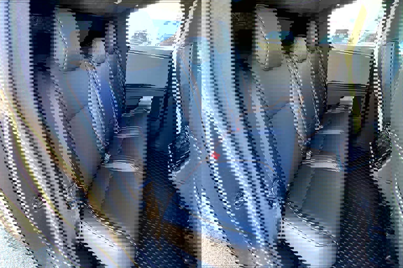 Used 2024 Tesla Cybertruck AWD Crew Cab image 18