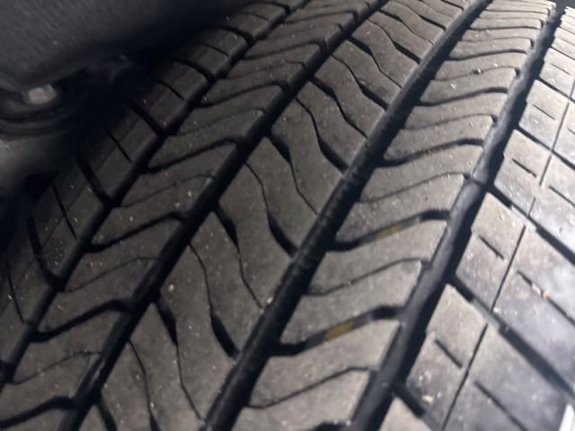 Used 2025 Chevrolet Traverse LT FWD image 35