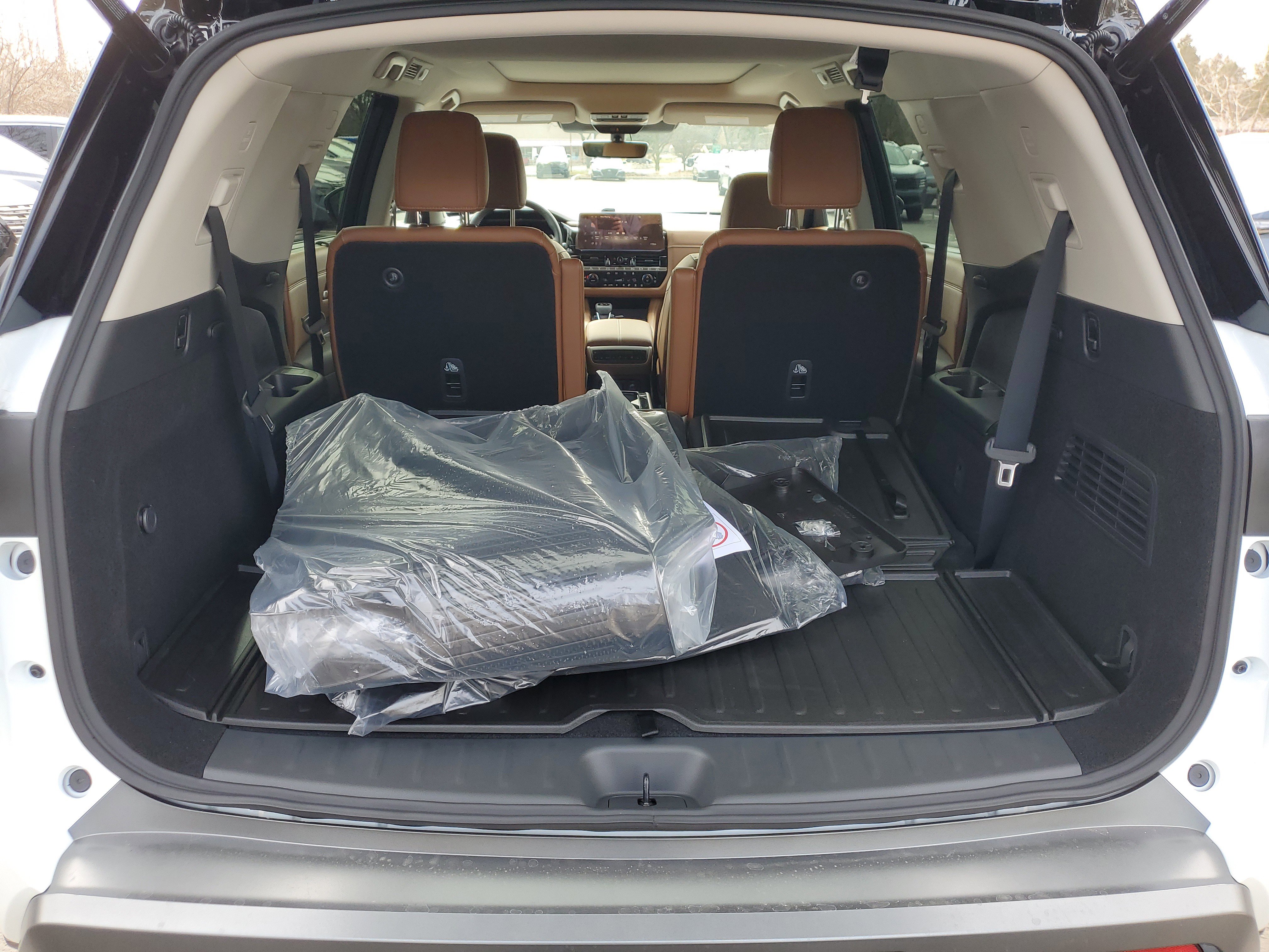 New 2026 Nissan Pathfinder Platinum image 32