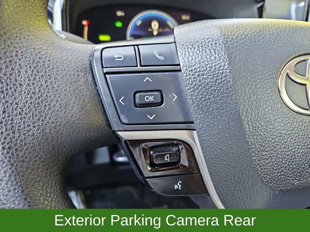 Used 2025 Toyota Camry LE FWD image 11