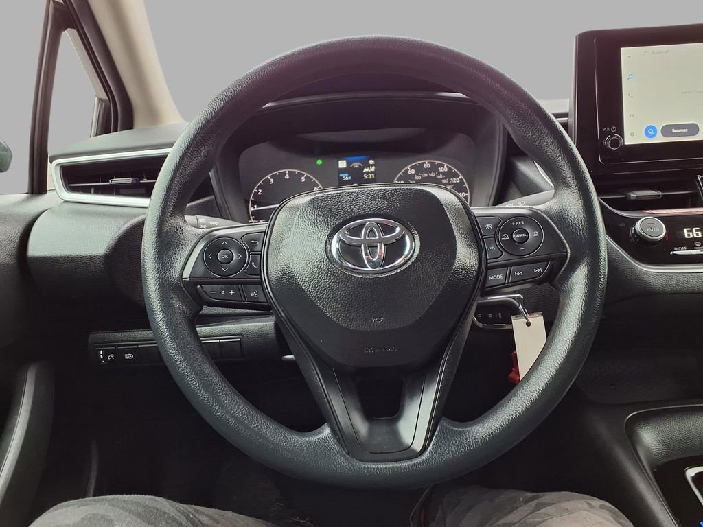 Used 2025 Toyota Corolla LE FWD image 15