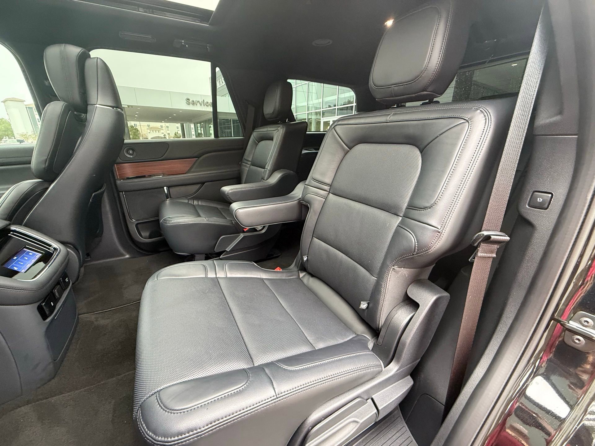 Used 2024 Lincoln Navigator Reserve image 21