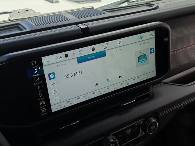 Used 2024 Jeep Gladiator Rubicon w/ Technology Group AWD/4WD image 24