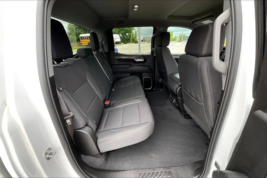 Used 2023 Chevrolet Silverado 1500 LT AWD/4WD image 24