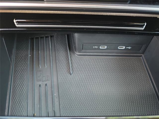 Used 2025 Volkswagen Atlas SEL Premium R-Line AWD/4WD image 24