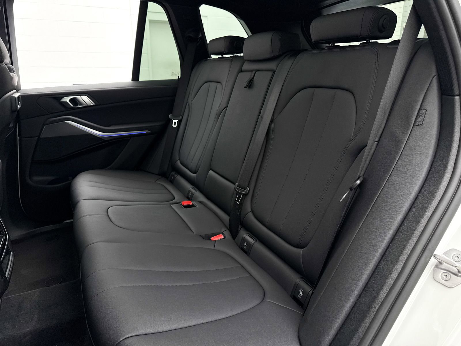 Used 2022 BMW X5 xDrive40i w/ Premium Package AWD/4WD image 32