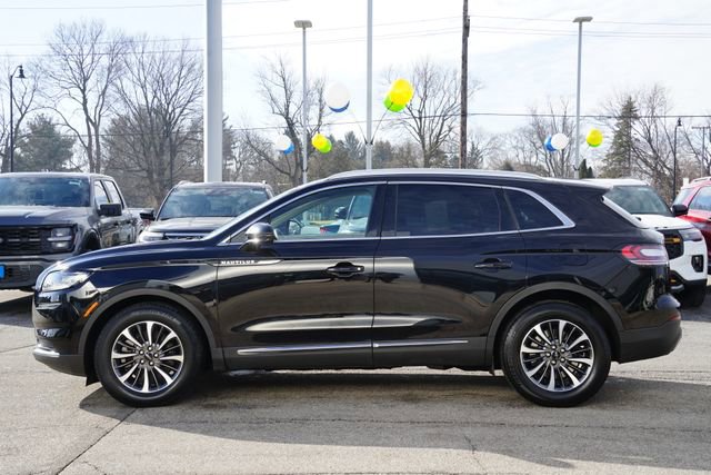 Used 2023 Lincoln Nautilus AWD w/ Premium Package image 4