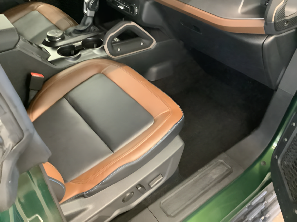 Used 2024 Ford Bronco Outer Banks AWD/4WD image 20