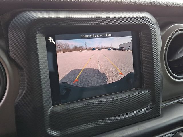 Used 2022 Jeep Gladiator Willys image 4