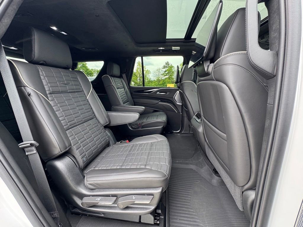 Used 2023 Cadillac Escalade V AWD/4WD image 34